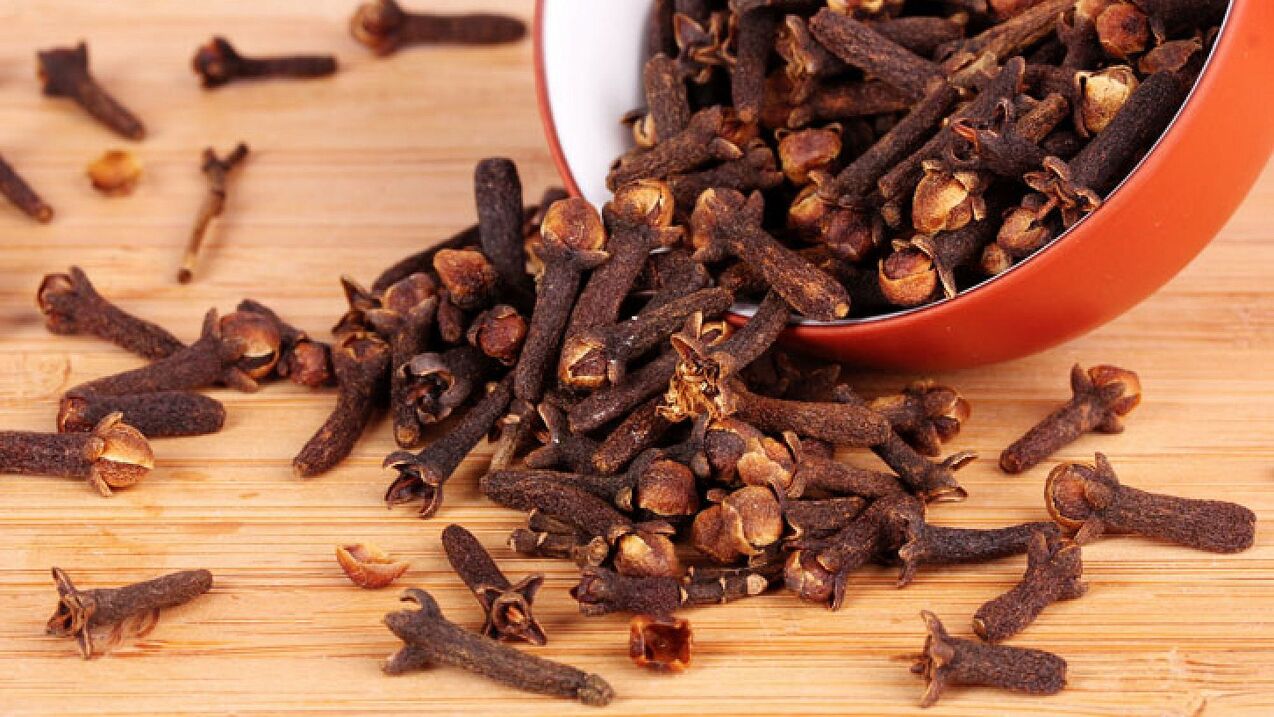 clove of parasites in the body